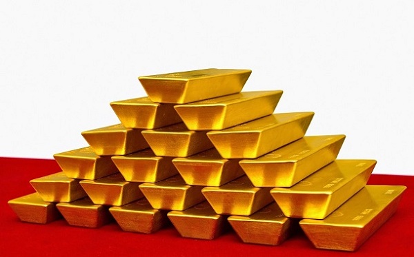 Gold Retreats as Equities Rally, Major Central Banks Offer Hints of Further Stimulus